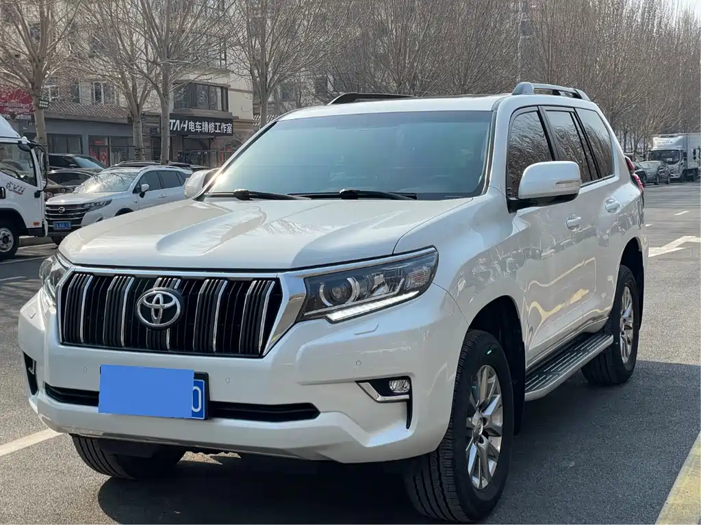TOYOTA PRADO