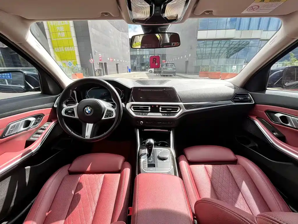 BMW  3 SERIES