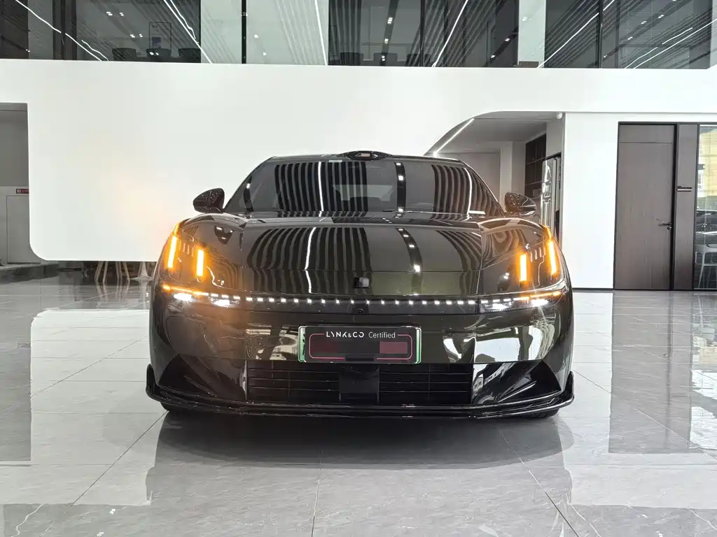 Lynk & Co 10 — миниатюра 2