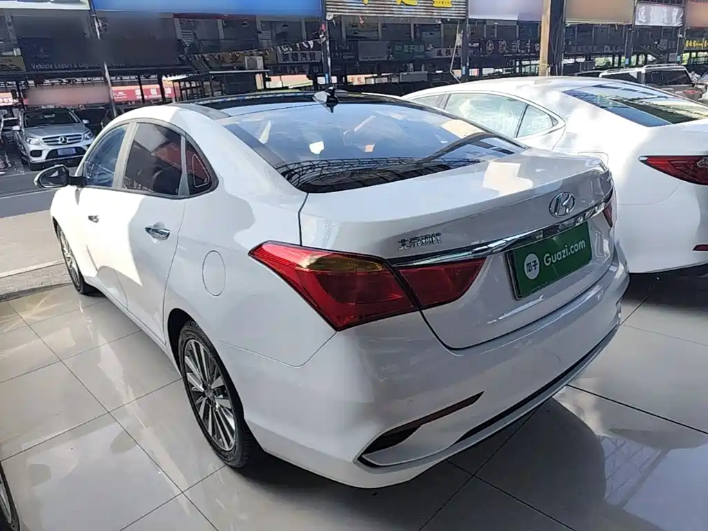 Hyundai Mistra — миниатюра 5