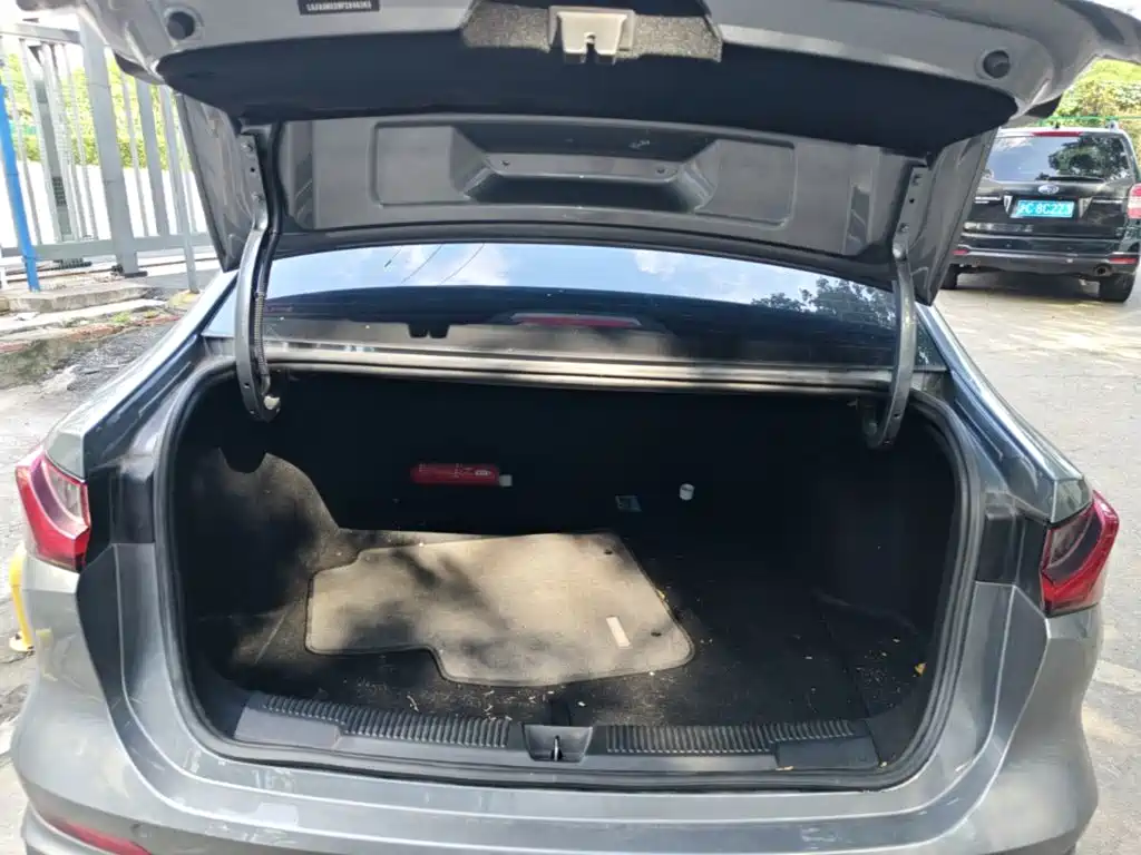 Roewe i5 — миниатюра 19