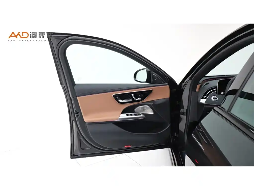 Mercedes-Benz E-Class (Import) — миниатюра 10