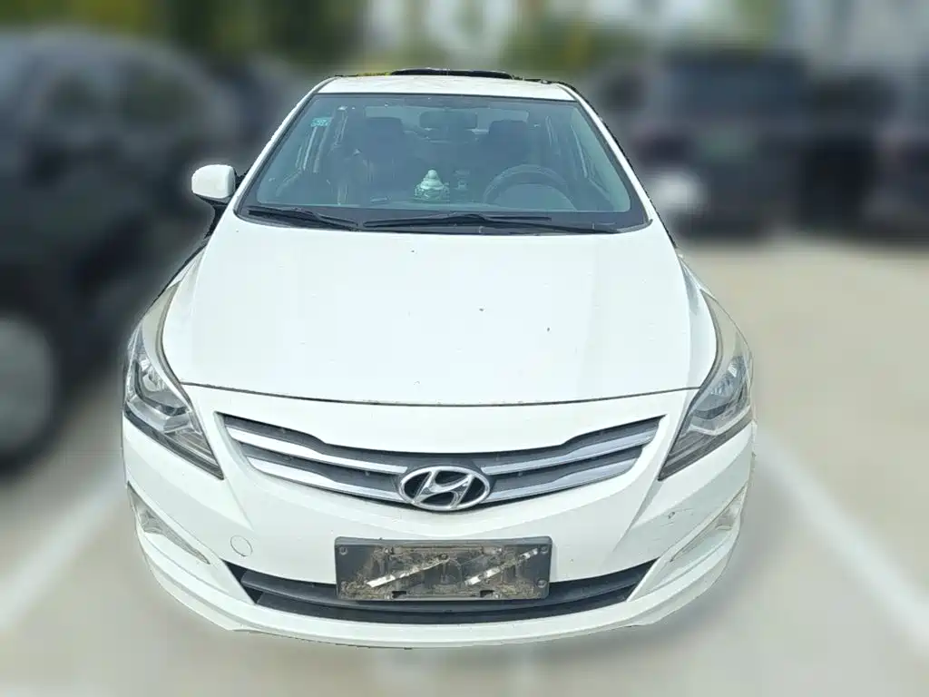 Hyundai Verna — миниатюра 5