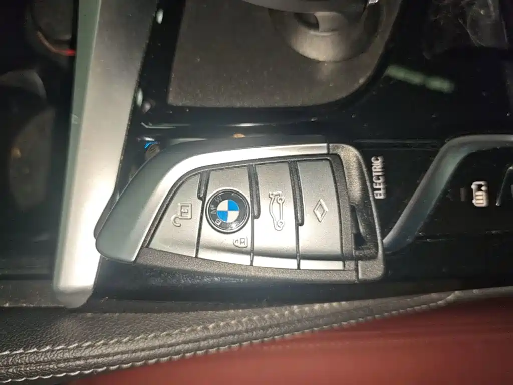 BMW 5 Series New Energy — миниатюра 9