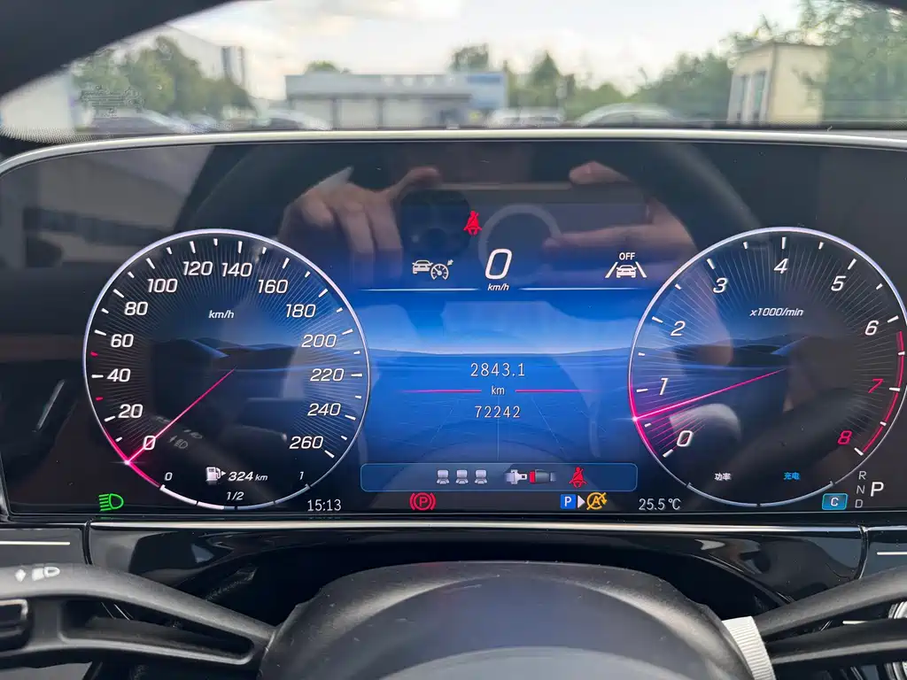 Mercedes-Benz E-Class — миниатюра 21