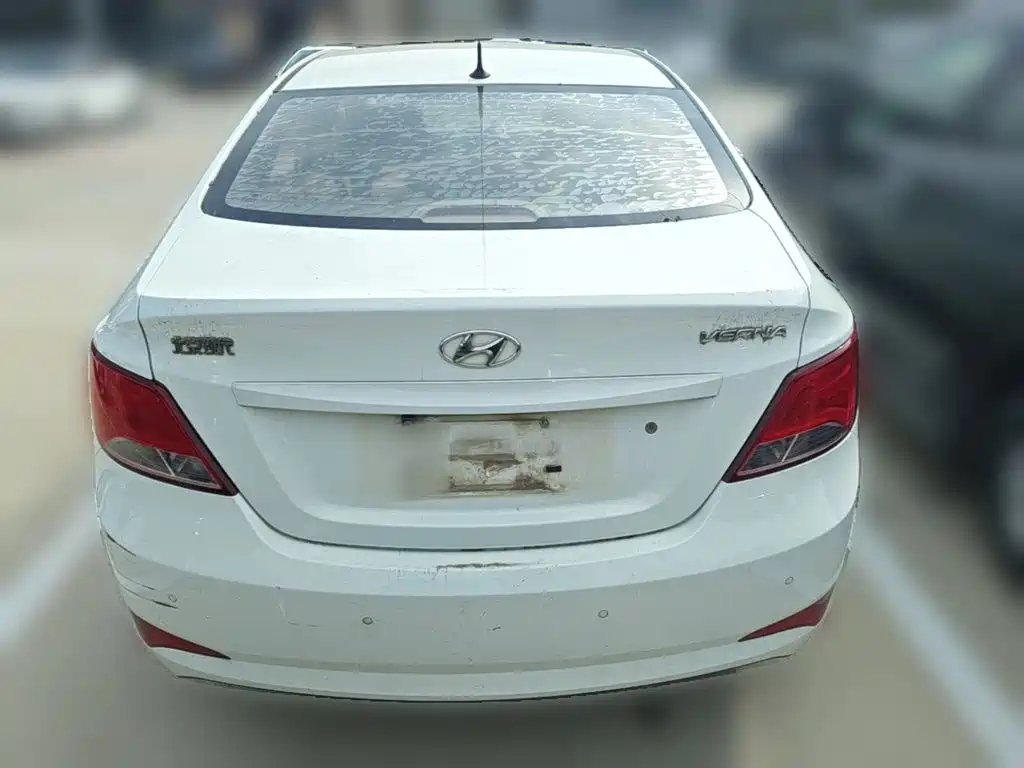 Hyundai Verna — миниатюра 8
