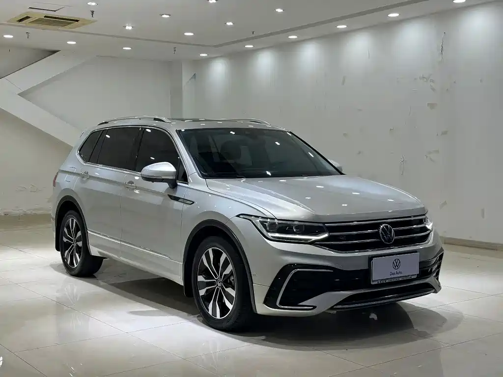 Volkswagen Tiguan L — миниатюра 3