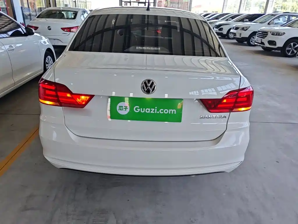Volkswagen Santana — миниатюра 6