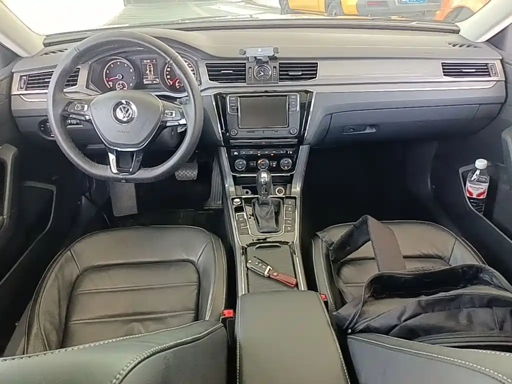 Volkswagen Passat — миниатюра 10