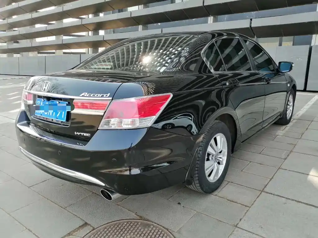 Honda Accord — миниатюра 7
