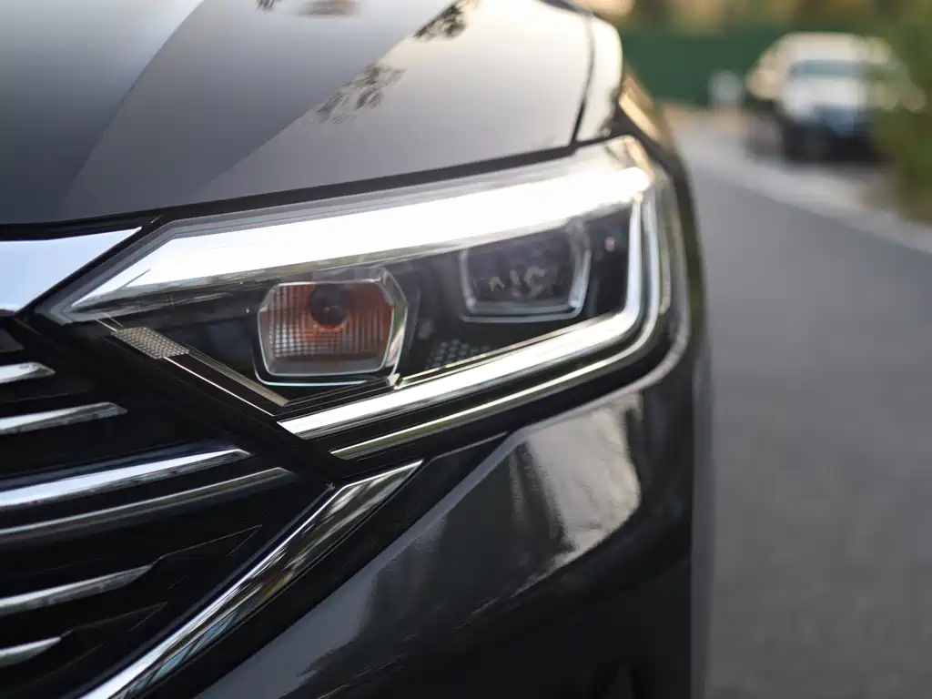 Volkswagen Sagitar — миниатюра 31