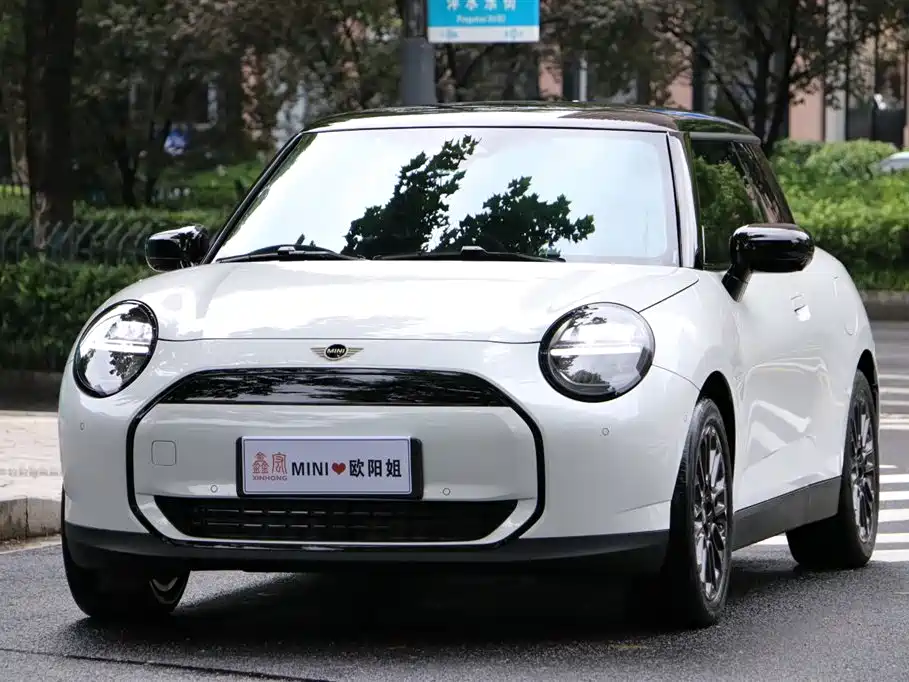 Mini COOPER 2026 466km COOPER E
