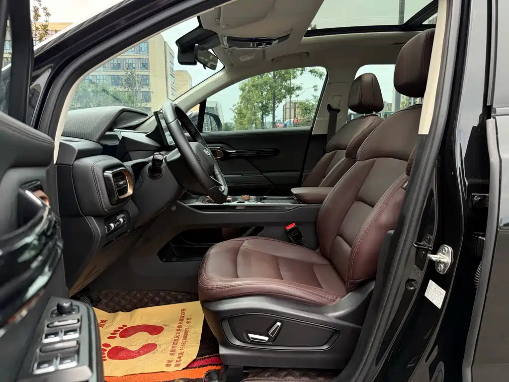 Geely Haoyue 2022 1.8TD DCT Black Gold 7 мест