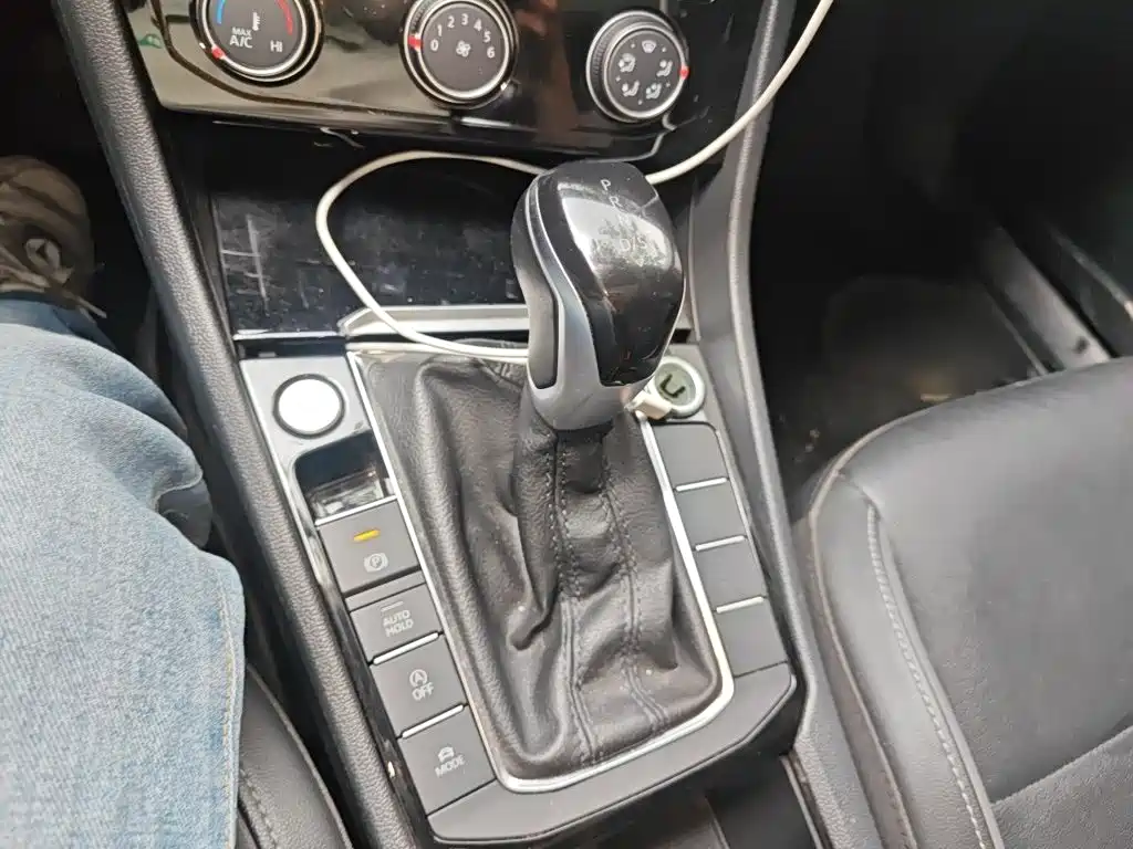 Volkswagen Sagitar — миниатюра 7