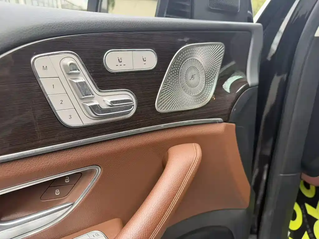 Mercedes-Benz GLE (Import) — миниатюра 3