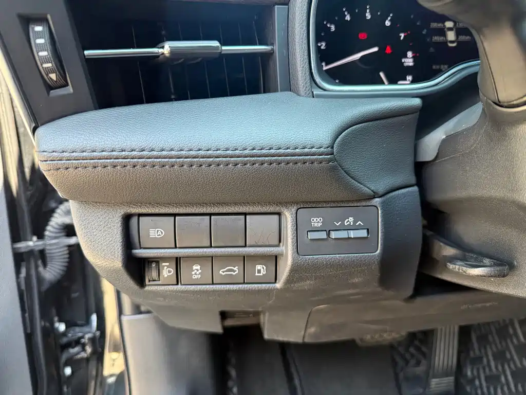 Toyota Avalon — миниатюра 13