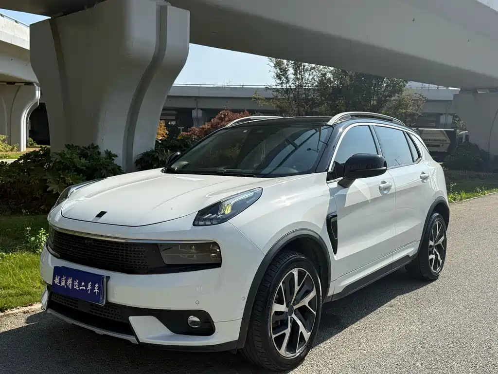 Lynk & Co 01