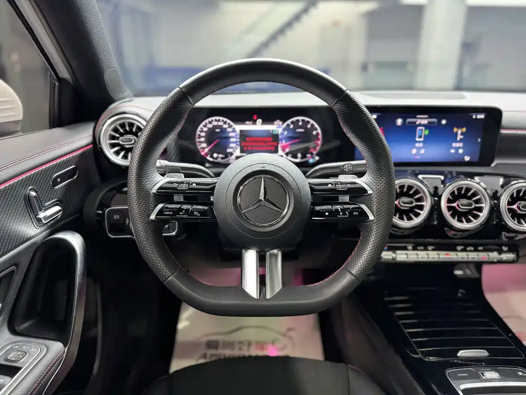 Mercedes-Benz A-Class — миниатюра 11
