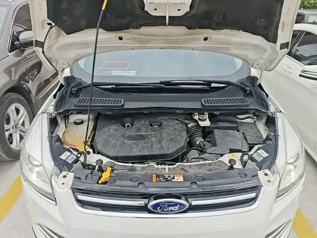 Ford Kuga — миниатюра 20