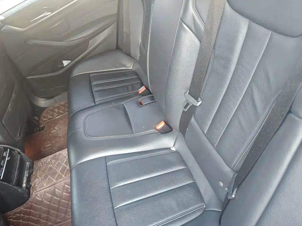 BMW 5 Series — миниатюра 15