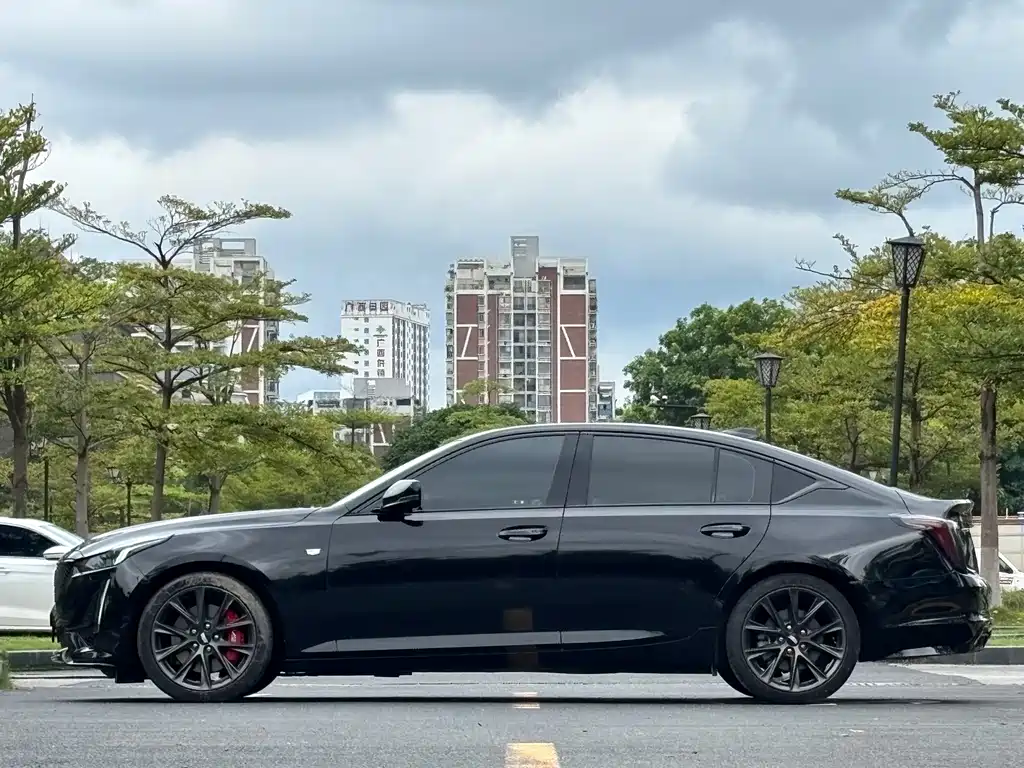 Cadillac CT5 — миниатюра 7