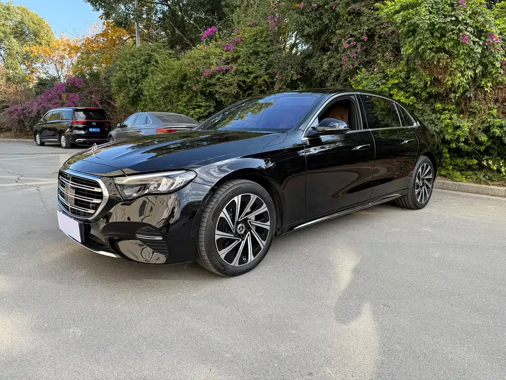 Mercedes-Benz E-Class 2024