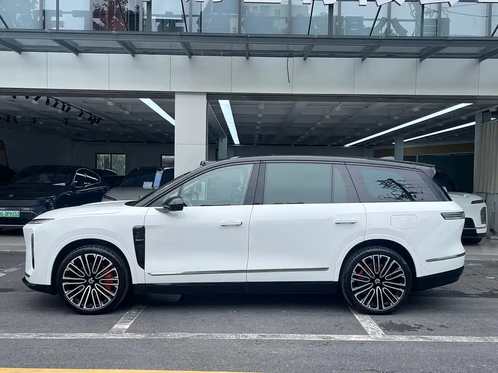 NIO ES8 — миниатюра 5