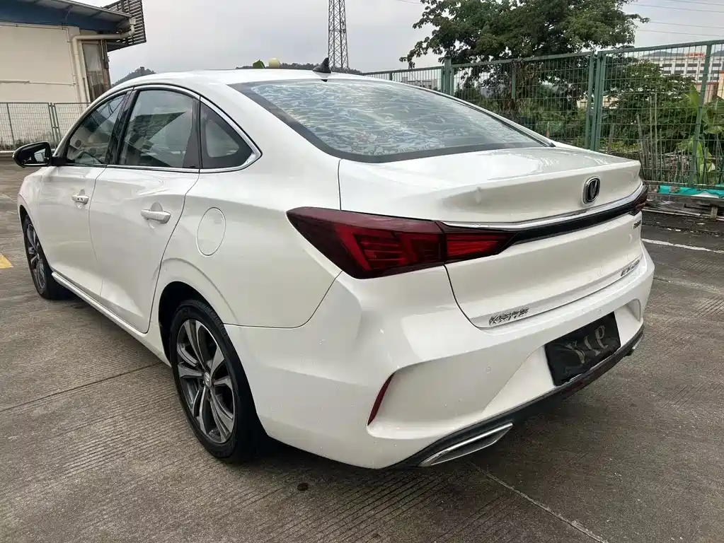 Changan Eado — миниатюра 8