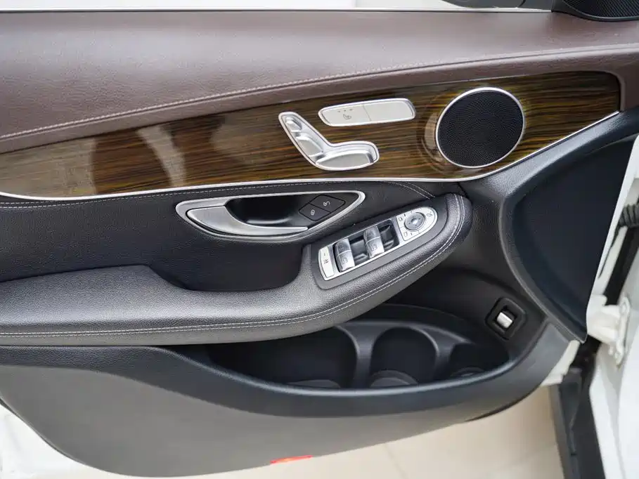 Mercedes-Benz GLC — миниатюра 6