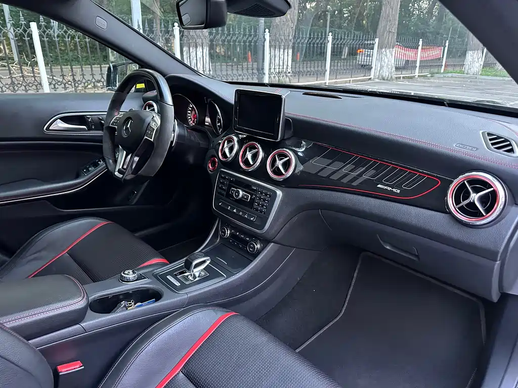 Mercedes-Benz GLA AMG — миниатюра 25