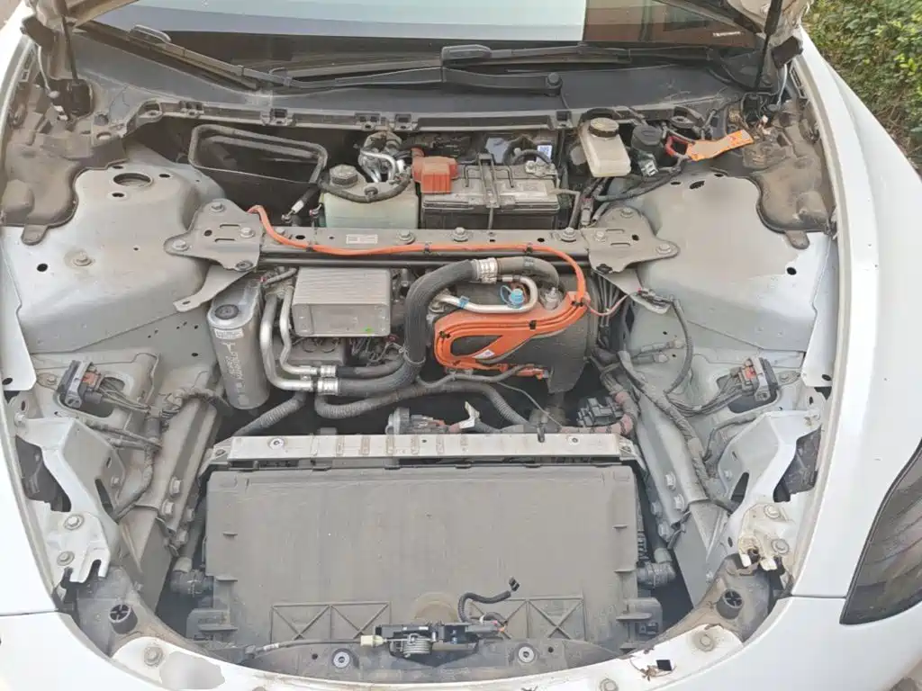 Tesla Model 3 — миниатюра 20