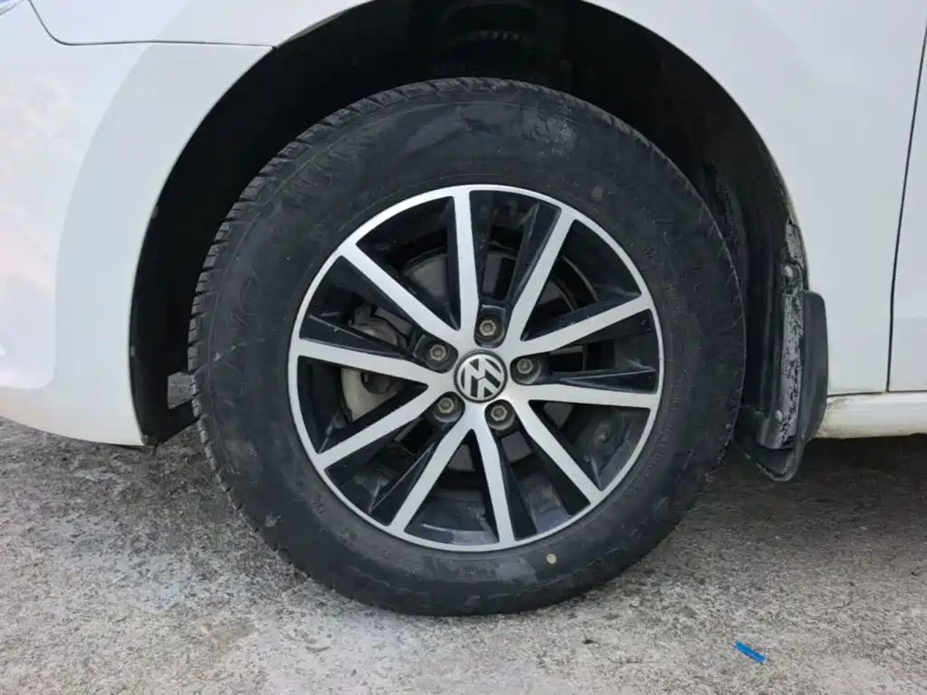 Volkswagen Jetta — миниатюра 23