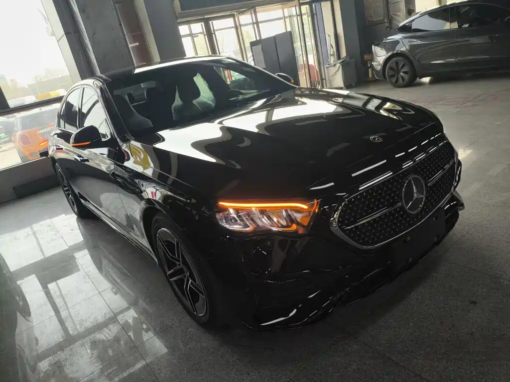 Mercedes-Benz E-Class (Import) — миниатюра 22