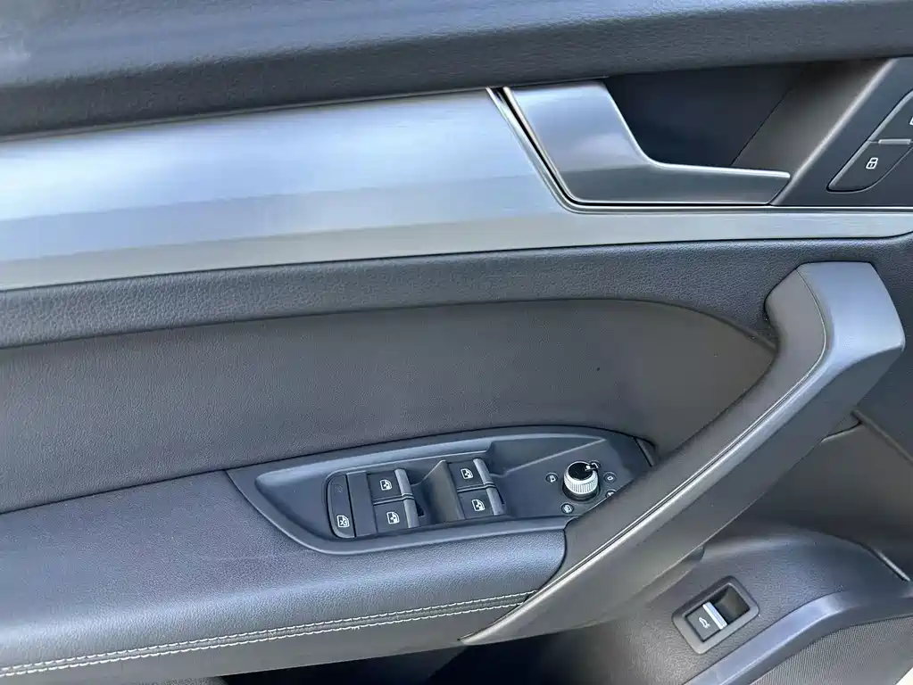 Audi Q5L — миниатюра 20