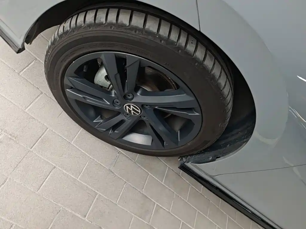 Volkswagen Golf — миниатюра 23