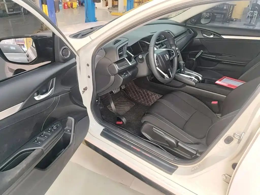 Honda Civic — миниатюра 16