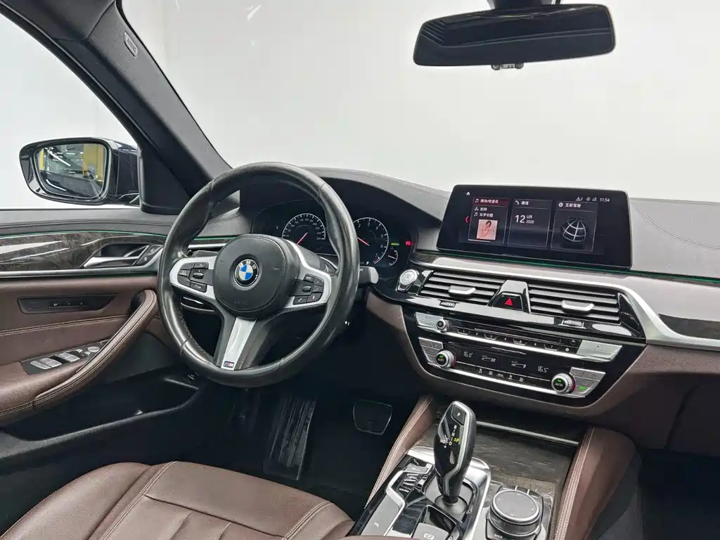 BMW 5 Series — миниатюра 22