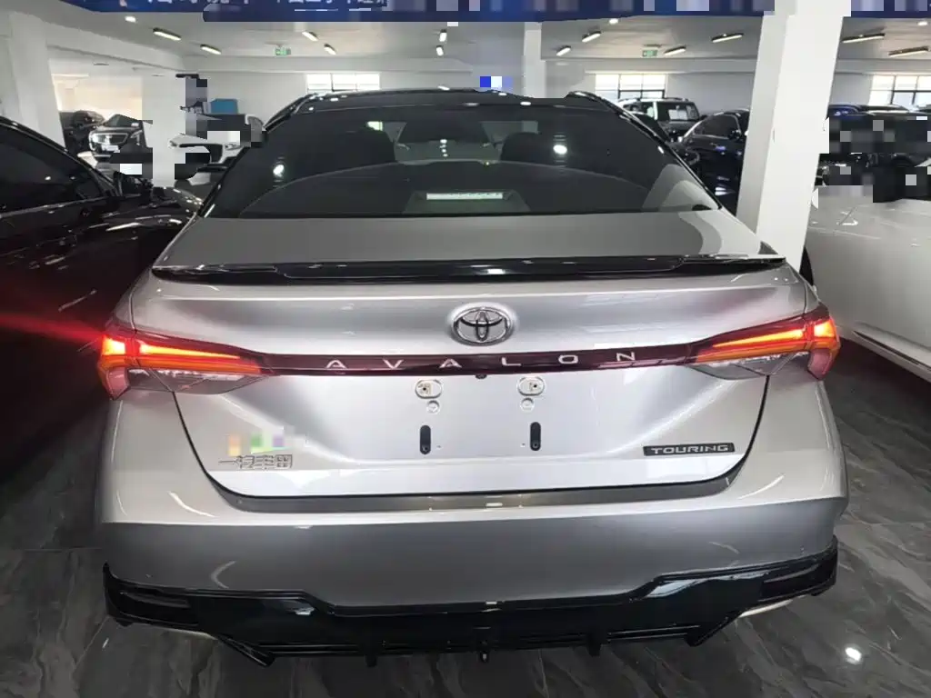 Toyota Avalon — миниатюра 6
