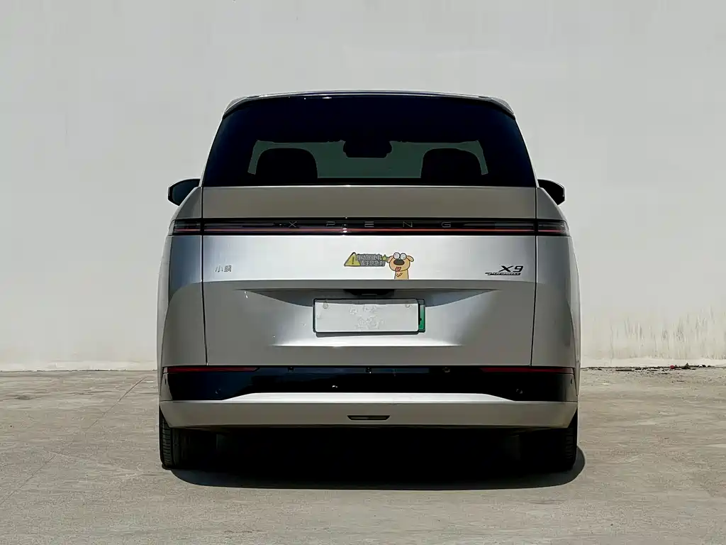 XPeng X9 — миниатюра 4