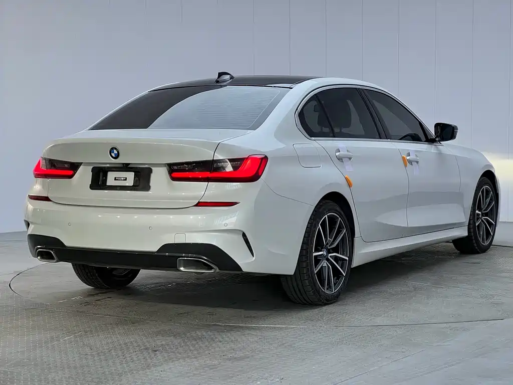 BMW 3 Series — миниатюра 24