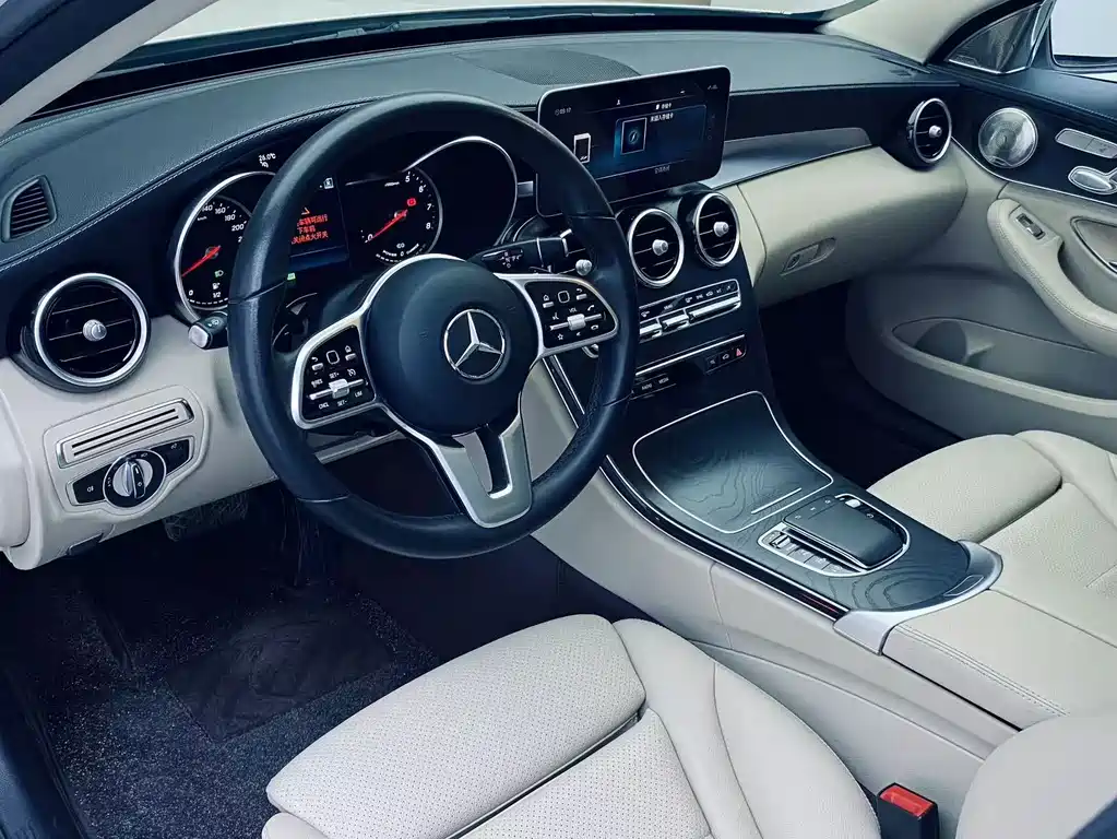 Mercedes-Benz C-Class — миниатюра 9