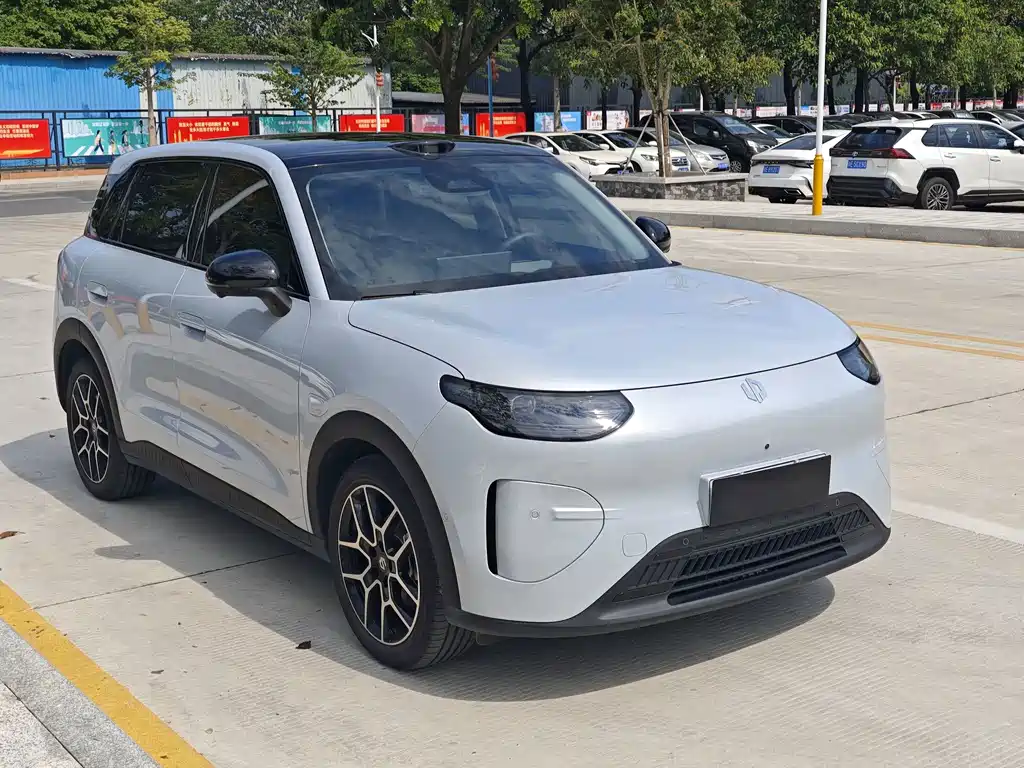 Leapmotor Leapmotor A10 — миниатюра 3