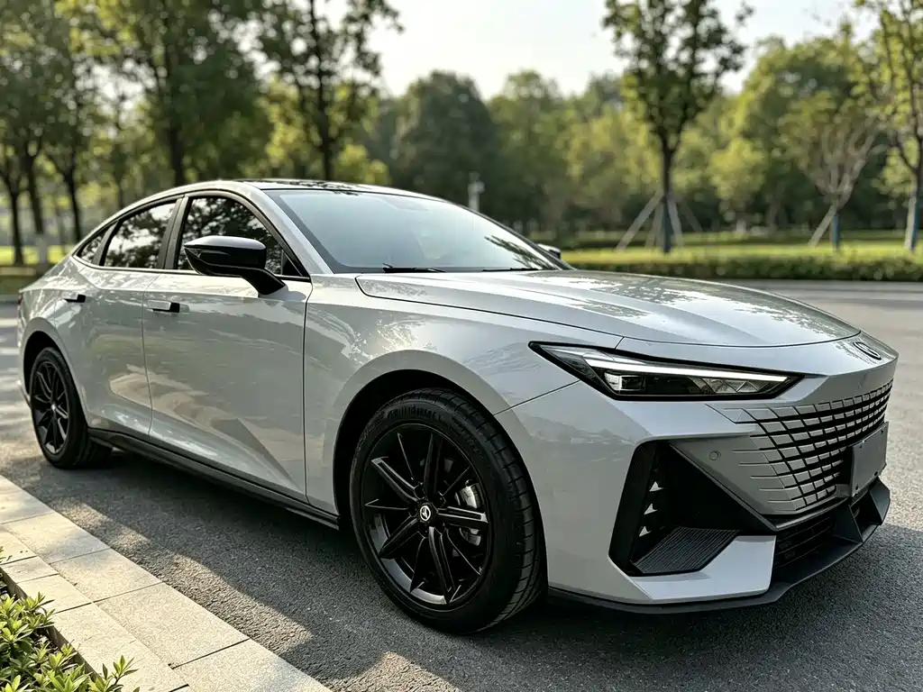 Changan UNI-V — миниатюра 3