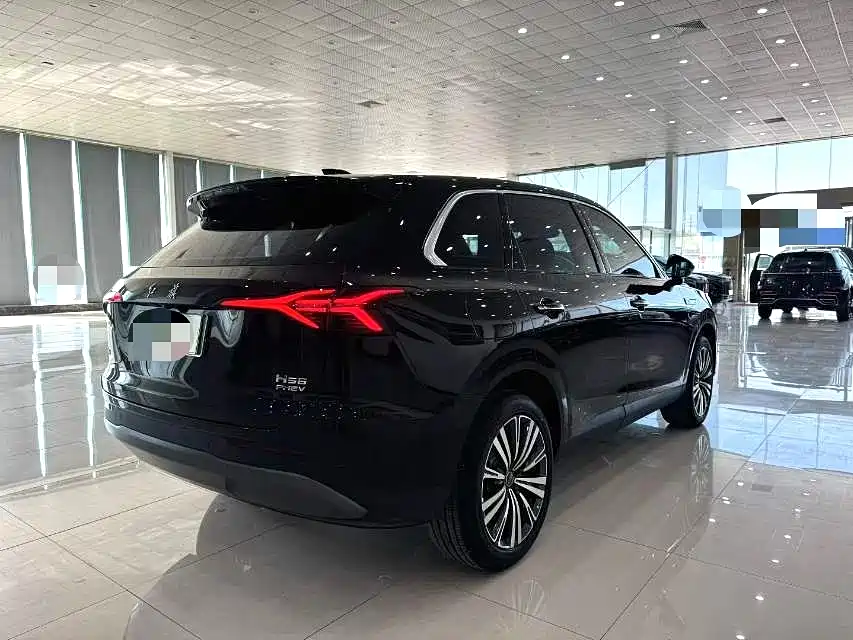 Hongqi HS6 PHEV 2026 240