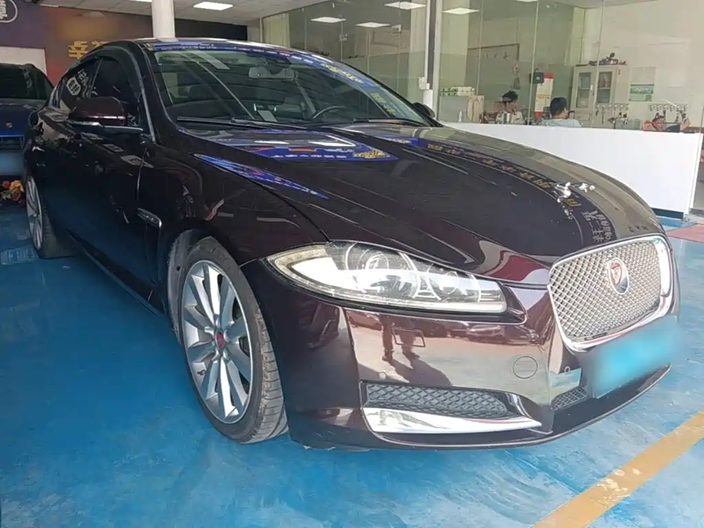 Jaguar XF — миниатюра 4
