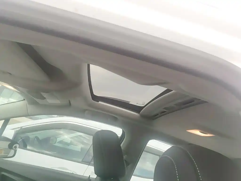 Chevrolet Trax — миниатюра 18