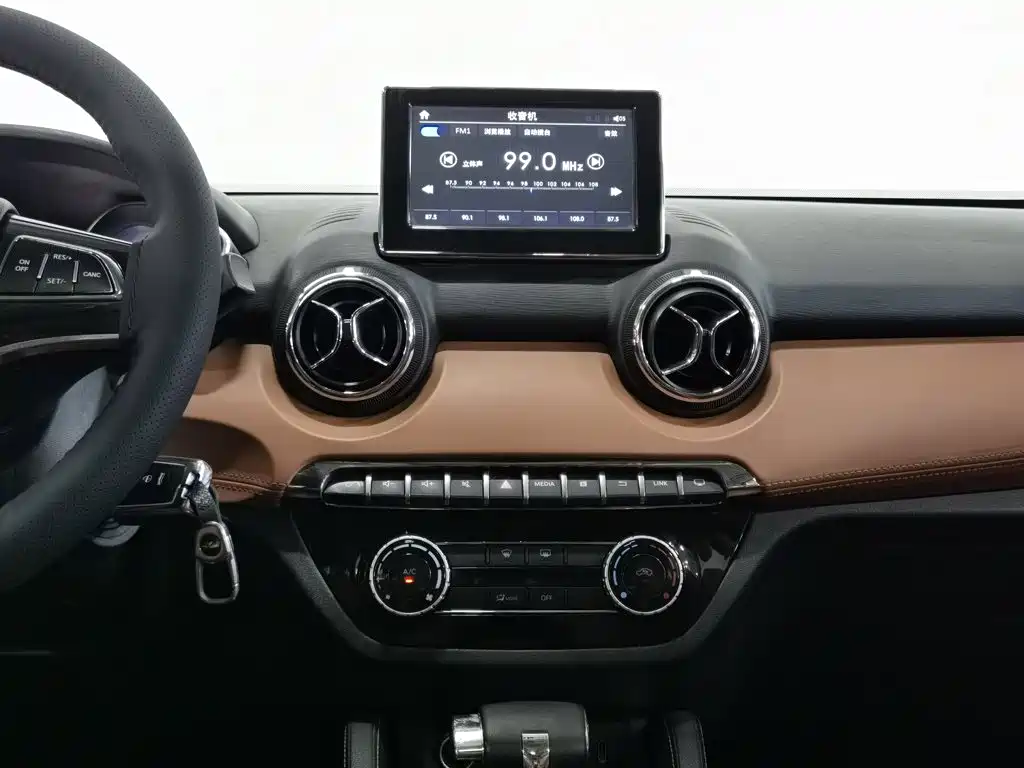 BAIC Senova X35 — миниатюра 12