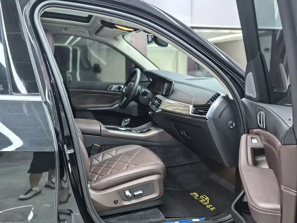 BMW X5 — миниатюра 12