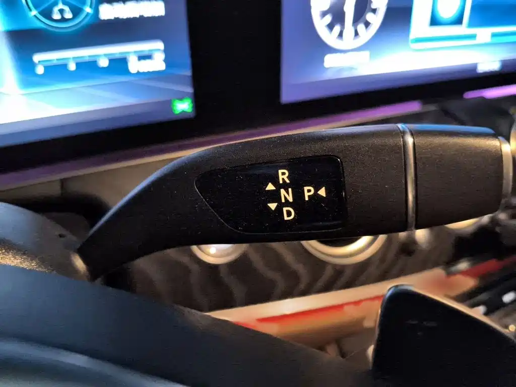 Mercedes-Benz E-Class — миниатюра 7
