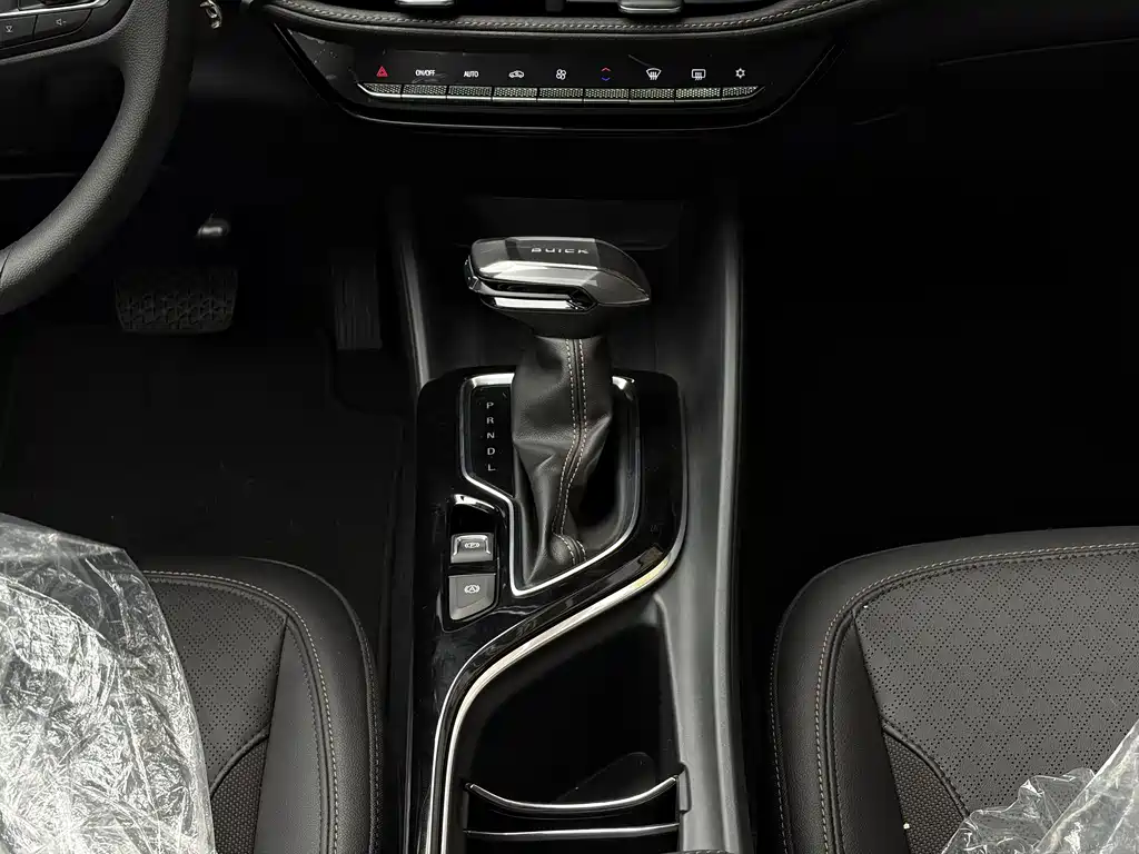 Buick Verano — миниатюра 12